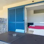 Melus Maris Villa *