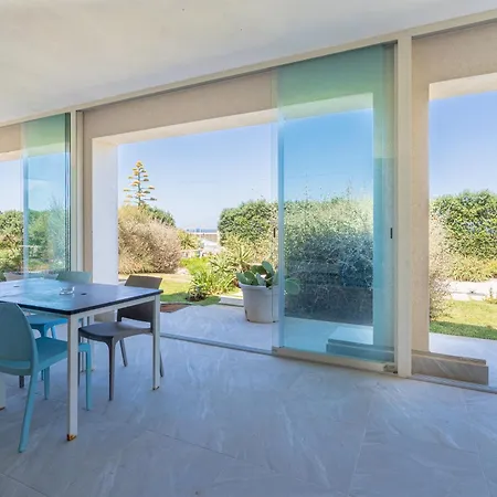 Melus Maris Villa Syracuse